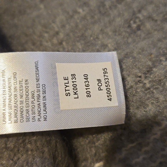 Lucky Brand 76" Grey Plaid Scarf - Picture 9 of 10